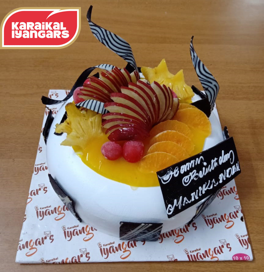 Fruit and Chocolate Garnished Freshcream cake