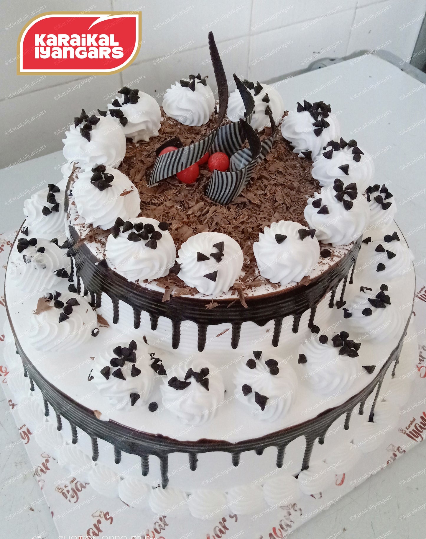 Best Vanilla Fresh Cream Party Cake in Karaikal