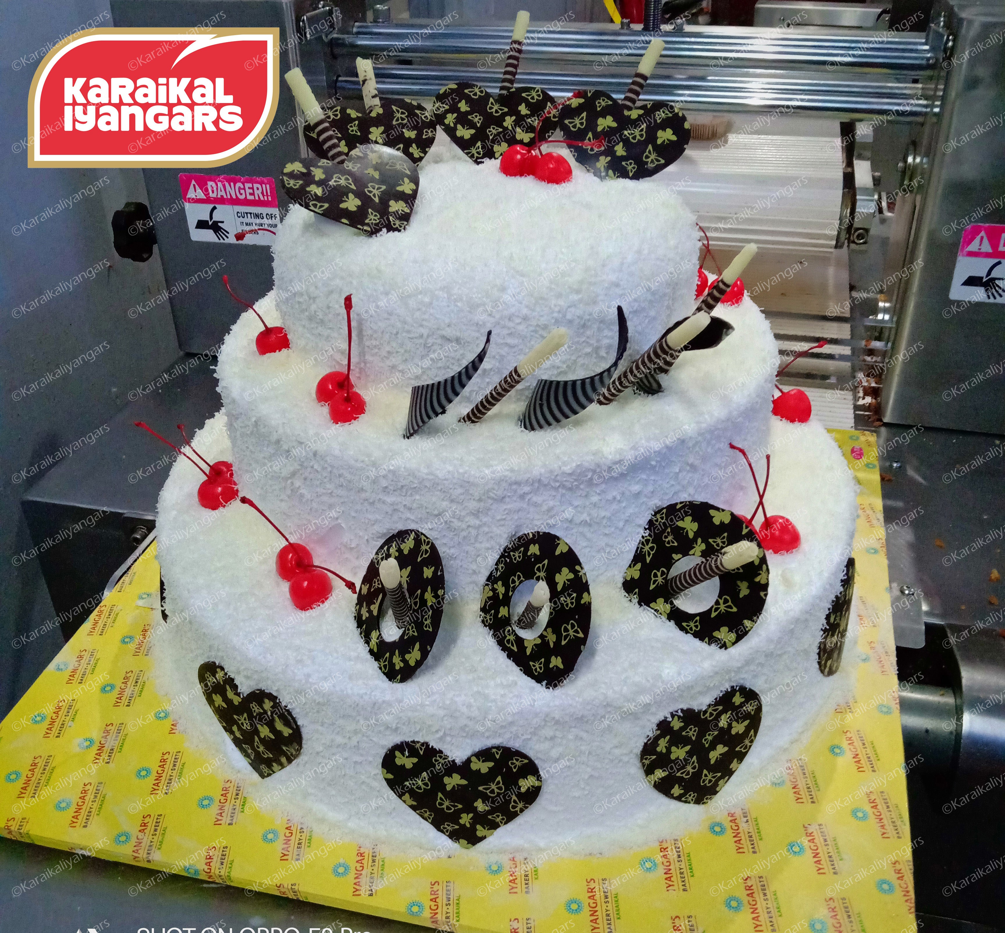Choco Fresh Cream Cake | Cake Delivery in Kollam | CakesKart